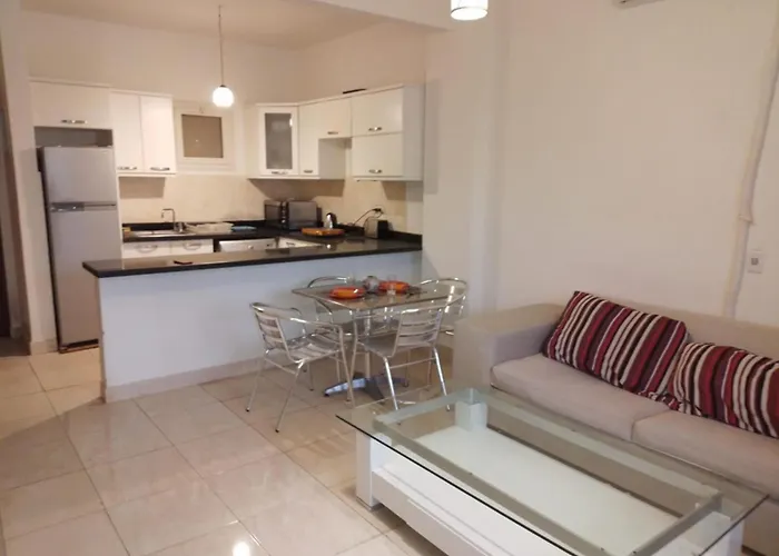 Remarkable 2-Bed Apartment In Makadi Heights